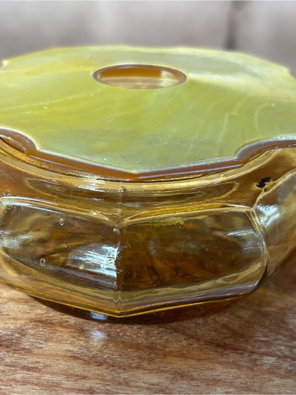 BAKELITE AMBER GLASS VANITY POWDER JAR & HAIR RECEIVER JAR CELLULOID BAKELITE - Picture 3 of 4